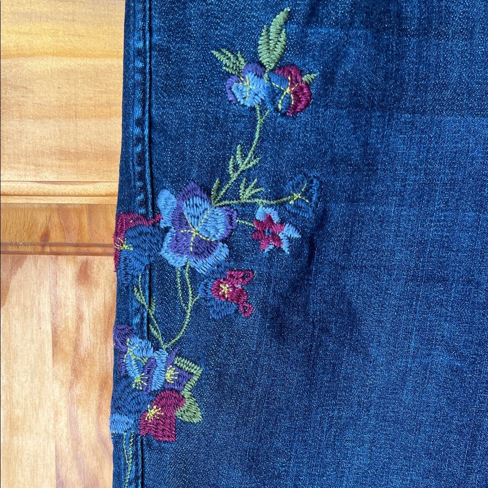J. Jill Floral Embroidered Jeans - Picture 3 of 6